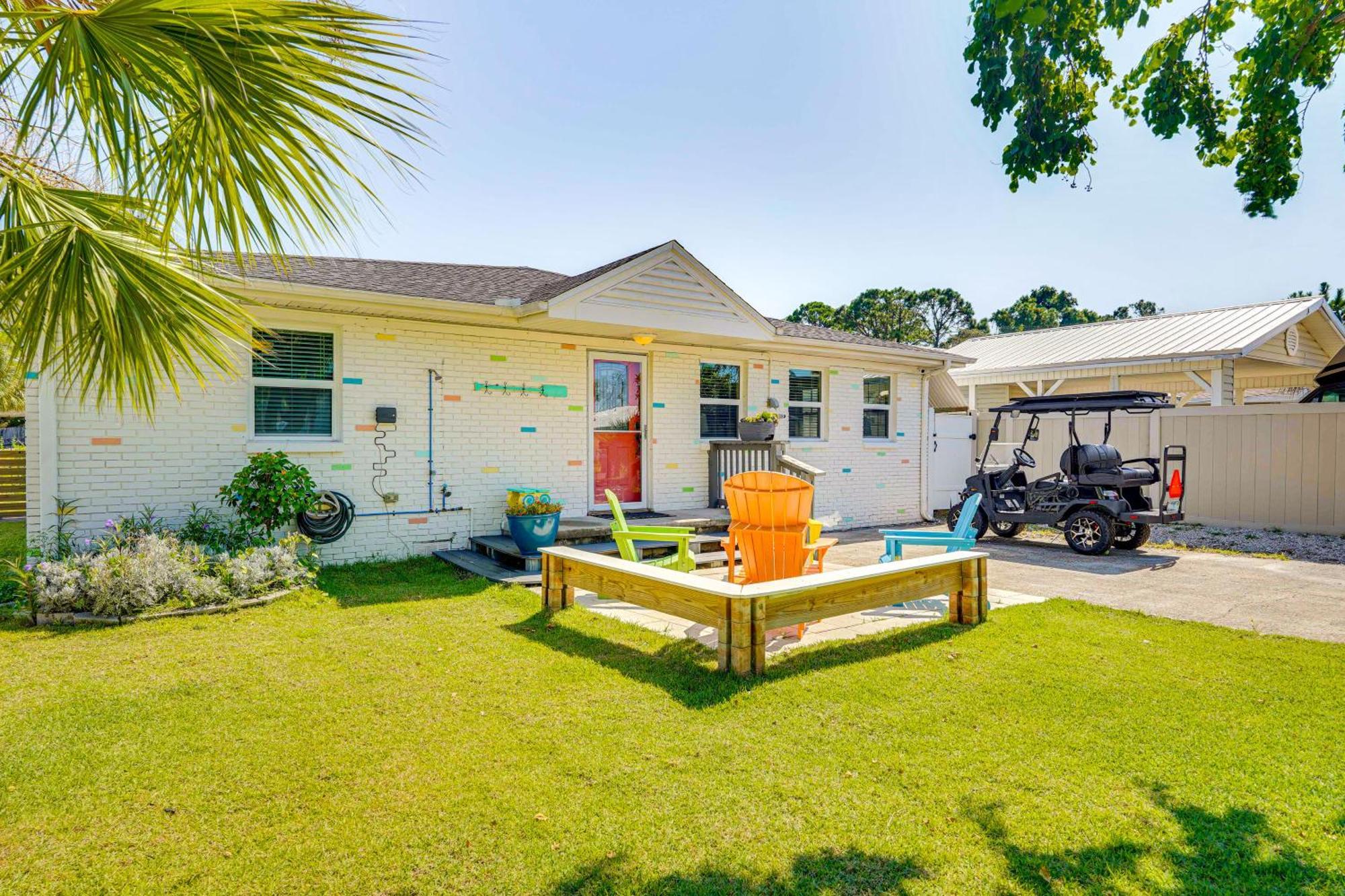 Panama With Fire Pit - Walk To Beaches! Holiday home *